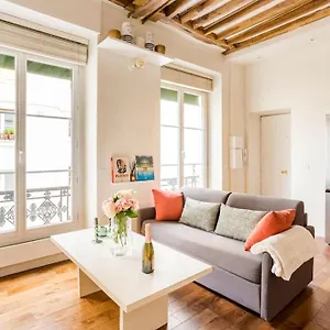 Sweety In Marais Apartment