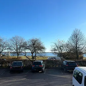 https://oceanic-trendy-two-bedroom-apartment-1-5-km-from-senate-square.tophotelshelsinki.com